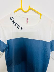 Cute Blue &amp; White Color Block T-Shirt