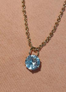 Elegant Solitaire Pendant Necklace