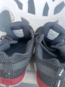Unisex Shoes Can Be Used By Both Male Anf Female