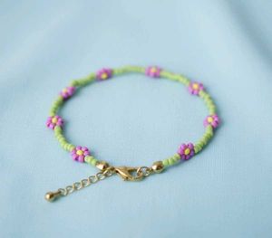 Daisy Chain Delight Beaded Bracelet Set