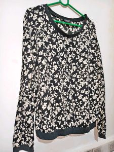 Stylish Black &amp; White Printed Top