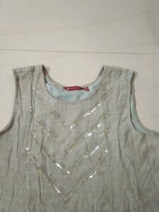 Raisin Embellished Kurta
