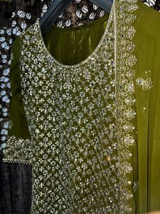 ( Price Drop!!)Pakistani Sharara Suit✨💗