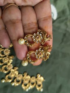 Beautiful Gold-Plated Kundan Jewellery Set