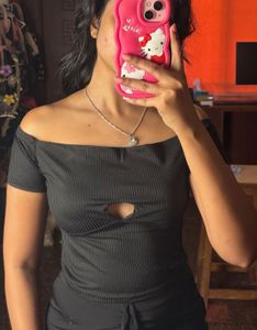 Off-Shoulder Cut-Out Ribbed Top