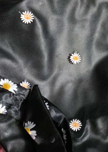 Cute Daisy Print Black Tote Bag