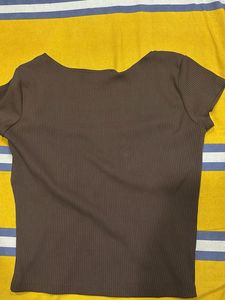 top with sweetheart neckline
