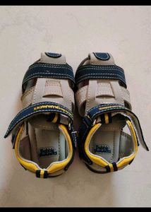 Stylish Flip-Flops with Tropical Print