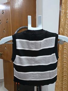 Striped Sleeveless Knit Top