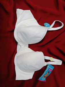 🇳🇿💫🎀Vanity Fair White Bra