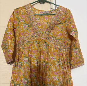 Avaasa A-Line Kurta | XS | Mustard Yellow | ₹750