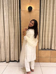 Elegant Off-White Kurta Set with Dupatta