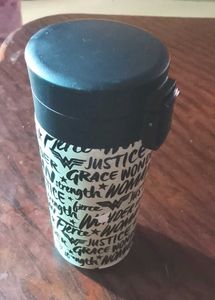 Wonder Woman Travel Mug no use push button