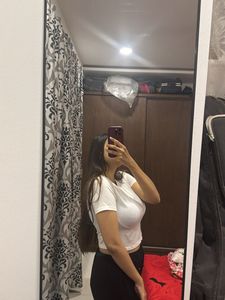 white chic crop top