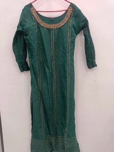 Elegant Emerald Green Embellished Kurta