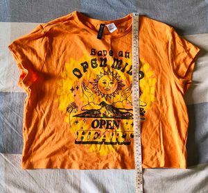 H&amp;M Orange Graphic T-Shirt