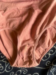 Seamless Pink Briefs