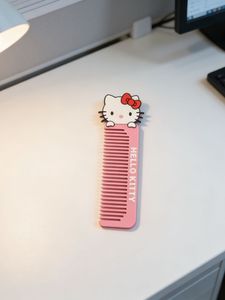 Cute Hello Kitty Pink Comb