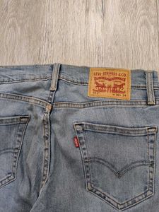 Ma5208 Levi's jeans waist 30 inches