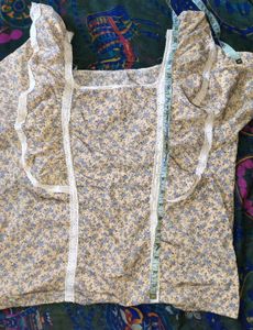 Floral Print Puff Sleeve Top