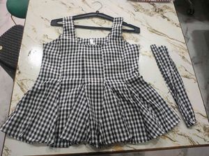 Chic Gingham Peplum Top with tie and side chain