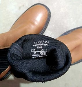 Stylish Tan &amp; Black Knit Boots