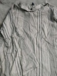 Chic Striped Kurta with Pearl Embellishments