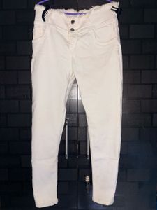 White High-Waist Skinny Jeans