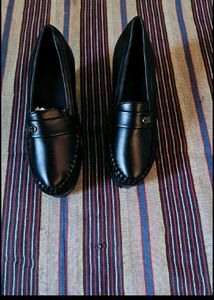 Chic Black Platform Loafers