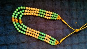 Beaded Green &amp; Gold Necklace