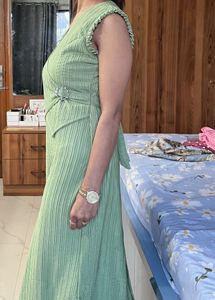 Chic Pleated Midi Dress