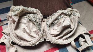 U.K Bra 40D