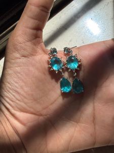 Stunning Blue Gemstone Drop Earrings🦋