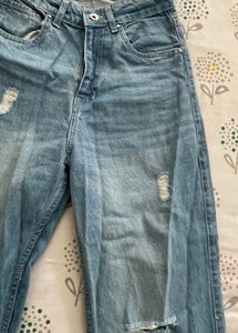 Distressed Wide Leg Jeans