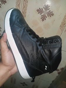 ZAYDN High-Top Sneakers