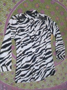 Stylish Zebra Print Button-Up Shirt