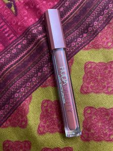 Huda Beauty Nude Lipstick And Hide🤐 Gift Free