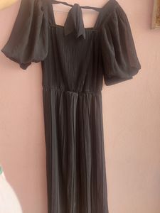 ! Pleated Design Black Straight Fit Maxi Dre