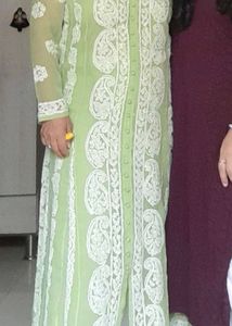Elegant Chickenkari Green Kurta with White Embroid