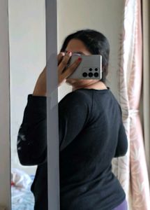 Black Crew Neck Sweatshirt