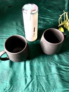 Stylish White Insulated Water Bottleand cups