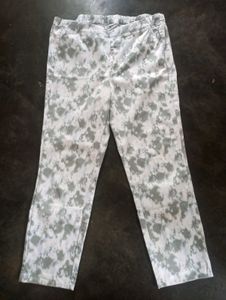 UNIQLO Camo Print Pants