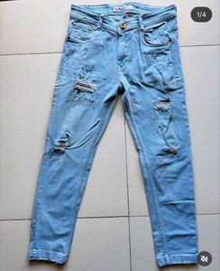 Light Wash Ripped Jeans
