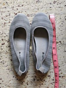 Comfortable Grey Knit Ballet Flats