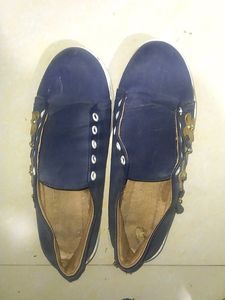 Blue Sneaker With High Base
