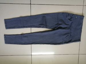 Stylish Grey Skinny Fit Jeans