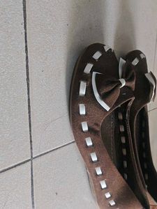 Cute Brown Ballerinas with Bow