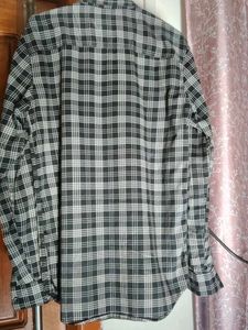 Men's Plaid Button-Up Shirt