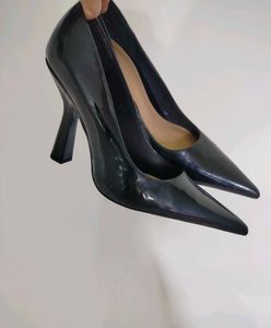 H&amp;M Chic Black Patent Stiletto Heels