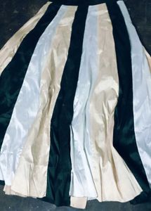 Elegant Striped Ethnic Skirt/it's a brand new